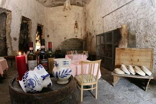Crimea Wine Hotel Chiavenna Kültér fotó