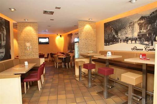 Crimea Wine Hotel Chiavenna Kültér fotó