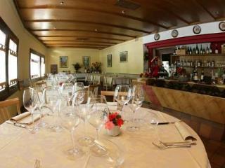 Crimea Wine Hotel Chiavenna Kültér fotó
